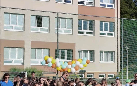 Zrekonštruované multifunkčné ihrisko v Uhrovci. FOTO OBEC UHROVEC