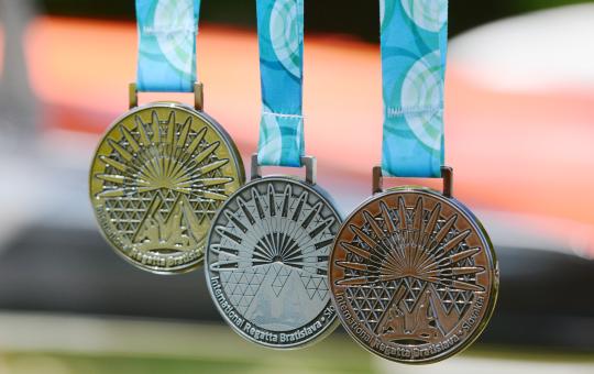 Medzinárodná regata mládežníkov v rýchlostnej kanoistike na bratislavskom Zemniku