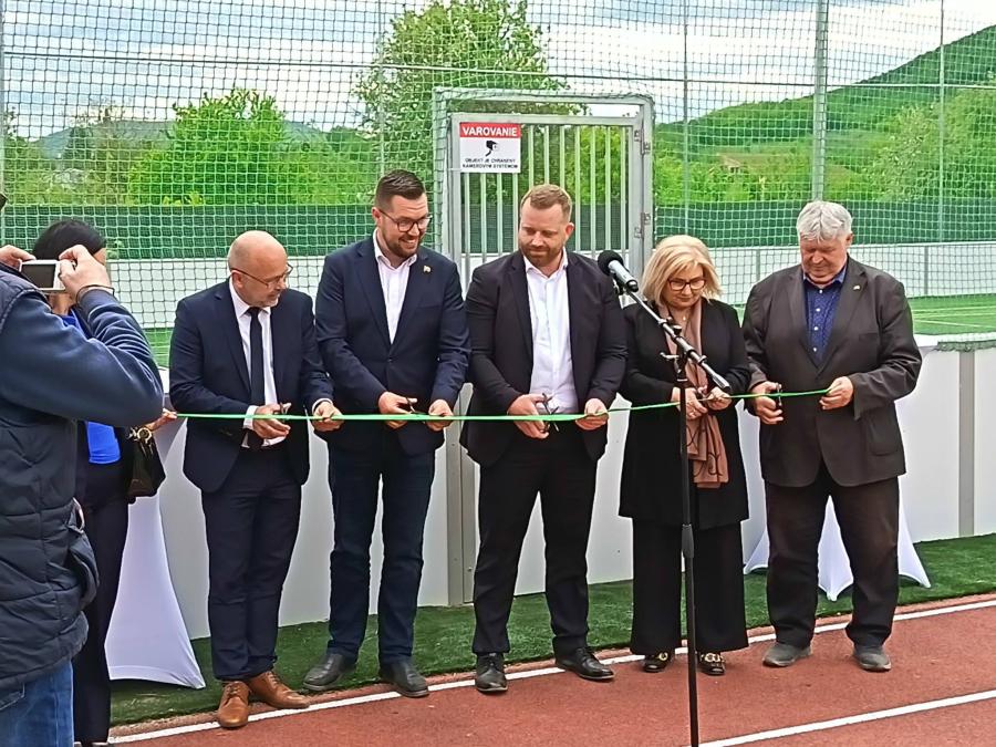 Slávnostné otvorenie multifunkčného ihriska v obci Zemplínska Teplica. FOTO OBEC ZEMPLÍNSKA TEPLICA